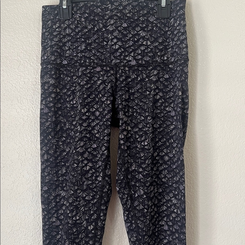 Lululemon Wunder Under Feather Print Size 8 - Picture 6 of 11